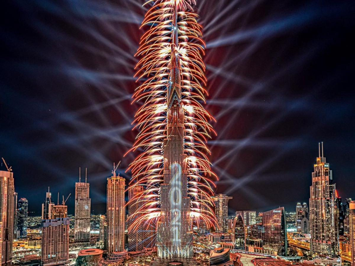 Апартаменты Trophy 2Br Aladdin Estate W Burj Khalifa View Дубай Экстерьер фото